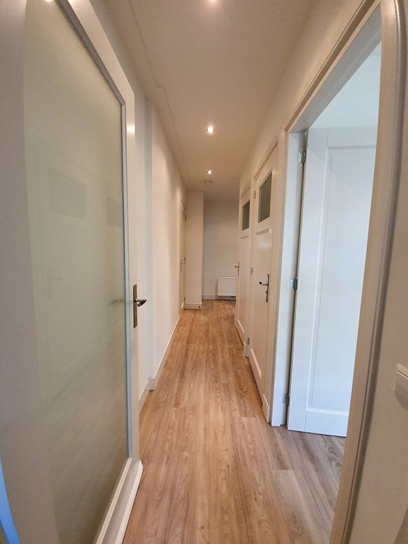 2b837018-9d83-46a2-bd72-c9c6ffc3fbf9.jpg