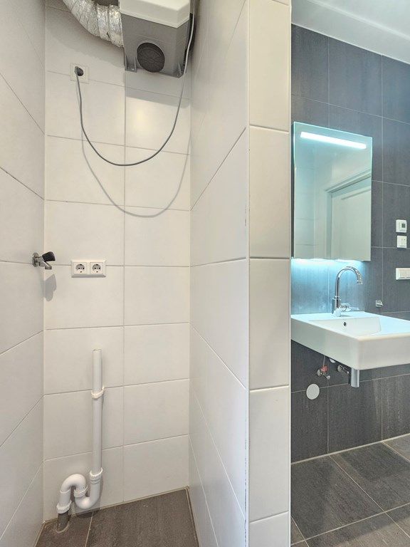 3064a168-7e22-4586-9ae7-ac4799128864.jpg