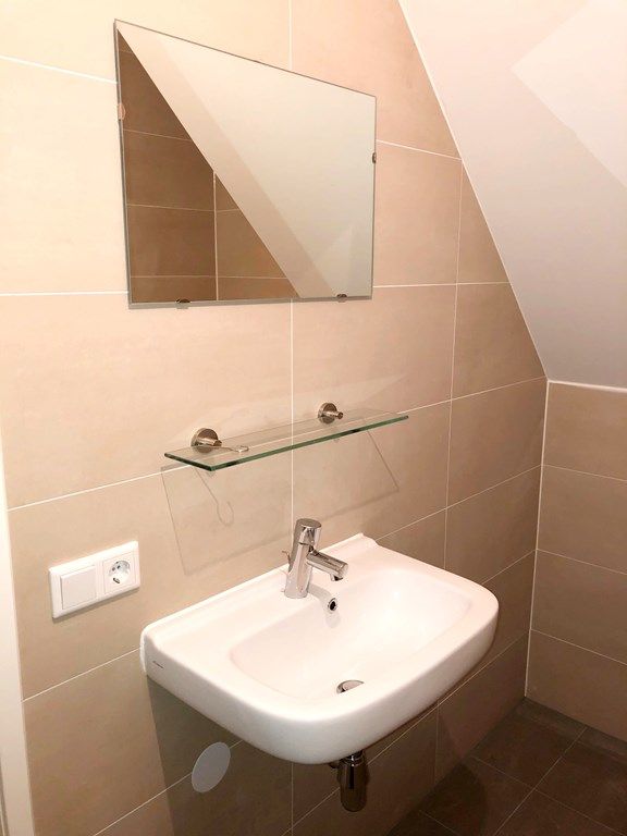 38c33d27-65c0-42d4-bf09-30ee24aa2a89.jpg