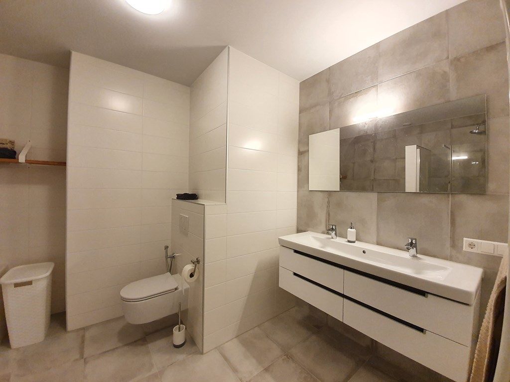 56f97d5c-7527-46cf-8ad1-30084ec1e9d0.jpg