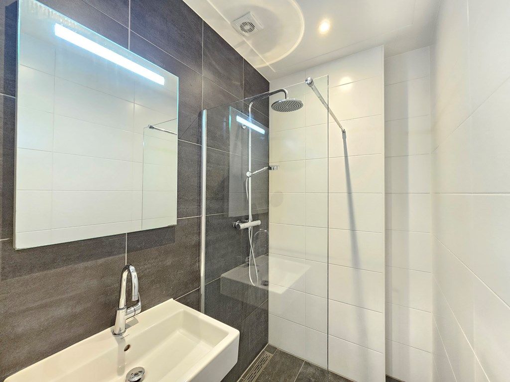 a85e6ad6-ff21-4c48-bc7c-9cb54e83d4b7.jpg